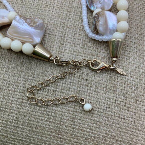 AVON Vintage Mother of Pearl Multi Strands Beaded Faux Pearl Necklace - Picture 5 of 8